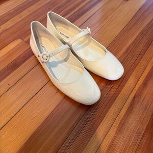 Laroude cream Mary Jane Shoes. brand new